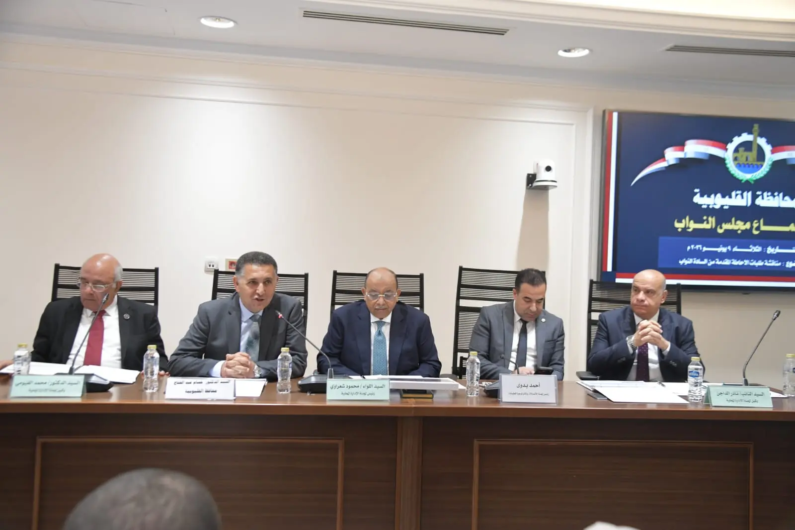 الإدارة المحلية في النواب تناقش مشكلات الرصف والنظافة والطرق بالقليوبية