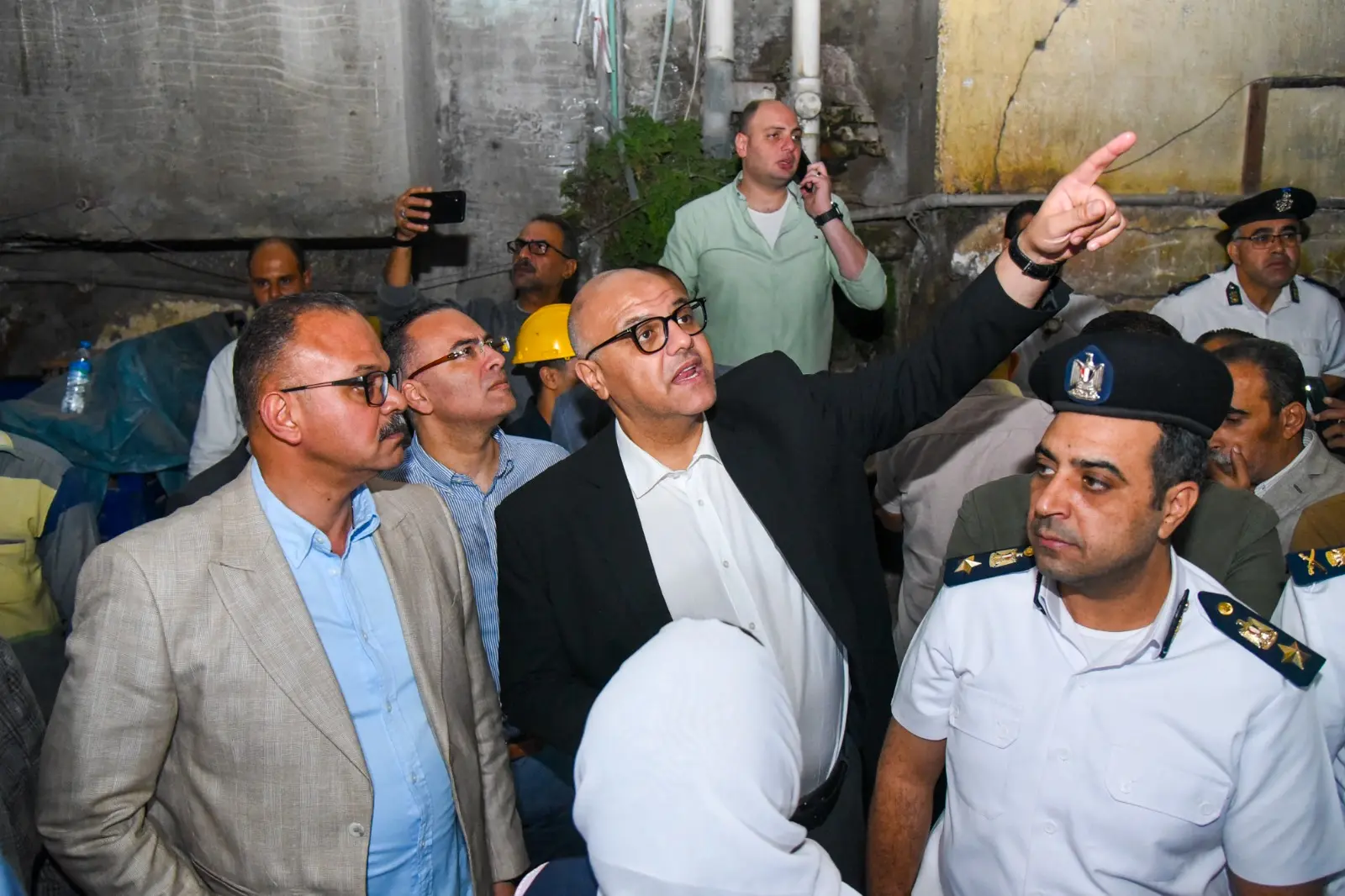 وجّه المهندس  أيمن عطية، محافظ الإسكندرية، بتقديم كافة أوجه الرعاية الصحية الشاملة للمصابين في حادث سقوط العقار رقم 34 بشارع سعد زغلول، المتفرع من شارع الترعة المردومة بنطاق حي شرق، ومتابعة حالتهما الصحية بشكل مستمر، لضمان حصولهما على الرعاية الطبية اللازمة.