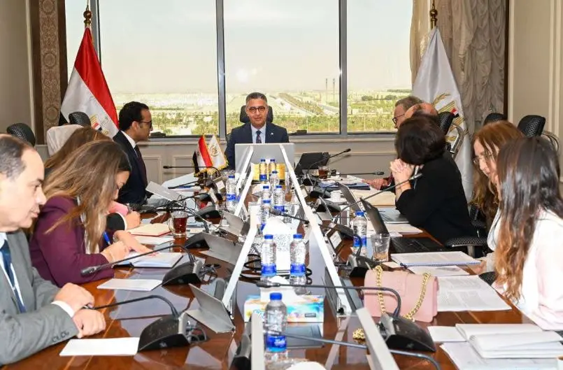 وزير التموين يبحث مع بنك الاستثمار الأوروبي التعاون في مشروعات  الأمن الغذائي والتخزين