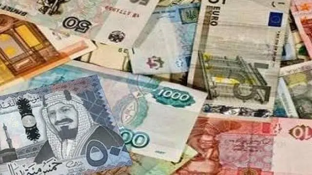 أسعار العملات العربية أمام الجنيه المصري اليوم.. قفزة للريال السعودي وهبوط مفاجئ للدينار الكويتي
