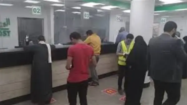 منحة عيد العمال العادية.. بدء صرف 355 مليون جنيه لـ236 ألف عامل عبر منافذ البريد