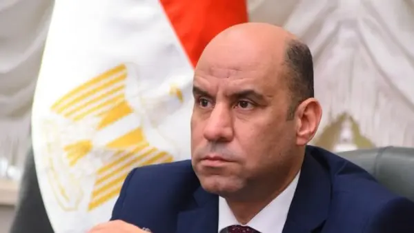 إجازة عيد الفطر.. وزارة العمل يزف بشرى سارة للموظفين بالقطاع الخاص