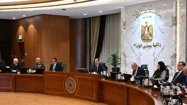 مدبولي يُبشر المصريين: زيادة في  الأجور قريبًا