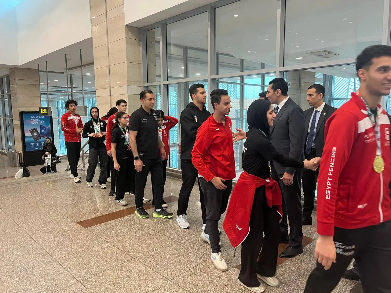 وزير الشباب والرياضة يستقبل منتخب مصر للسلاح بعد تصدره بطولة أفريقيا بـ42 ميدالية في السنغال - 638289771 1488834119953670 5887852989164908069 n
