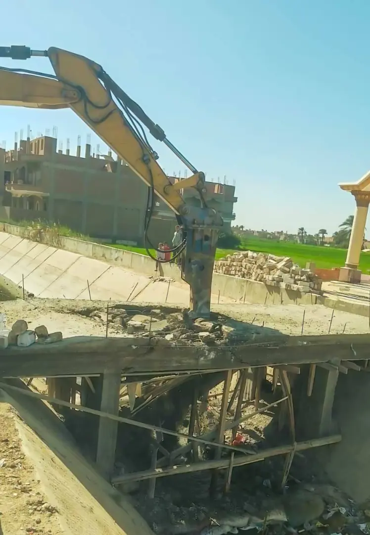 تحرك عاجل من أجهزة الري لوقف تعدٍ على ترعة فزارة بسوهاج