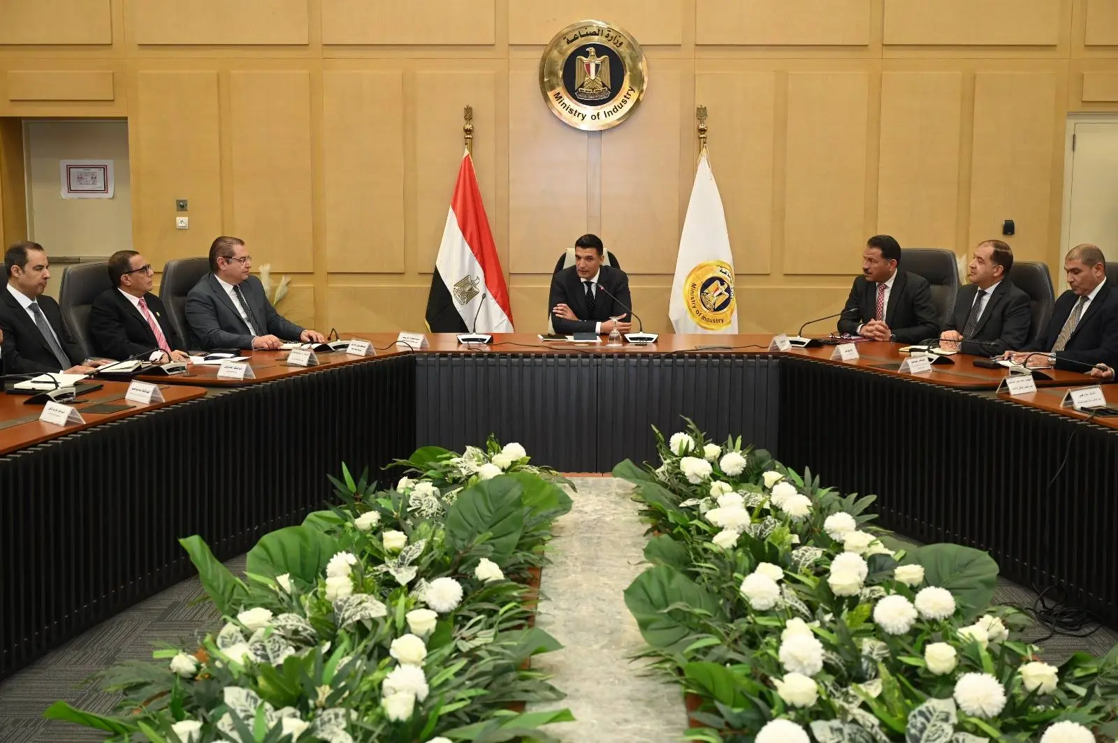وزير الصناعة يضع الخطوط العريضة لخطة العمل خلال المرحلة المقبلة