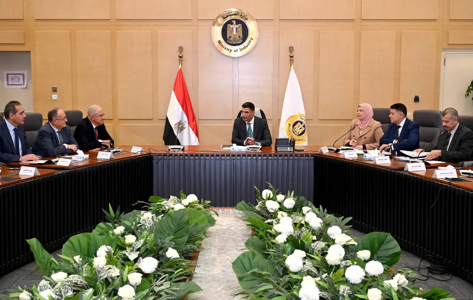 وزير الصناعة: تكامل الأدوار مع اتحاد الصناعات أساس النهضة الصناعية
