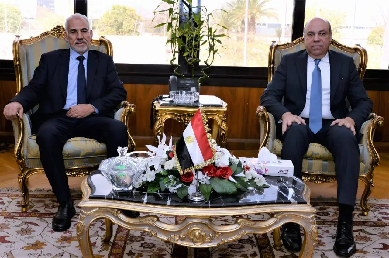وزير الطيران المدني يشهد توقيع مذكرة تفاهم بين مصر وليبيا لتعزيز إدارة المجال الجوي