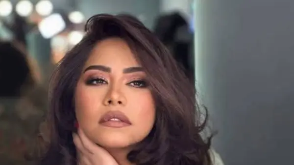 "الحضن شوك" تعيد شيرين عبد الوهاب للصدارة.. وتعاقد رسمي مع ناصر بيجاتو لإدارة أعمالها