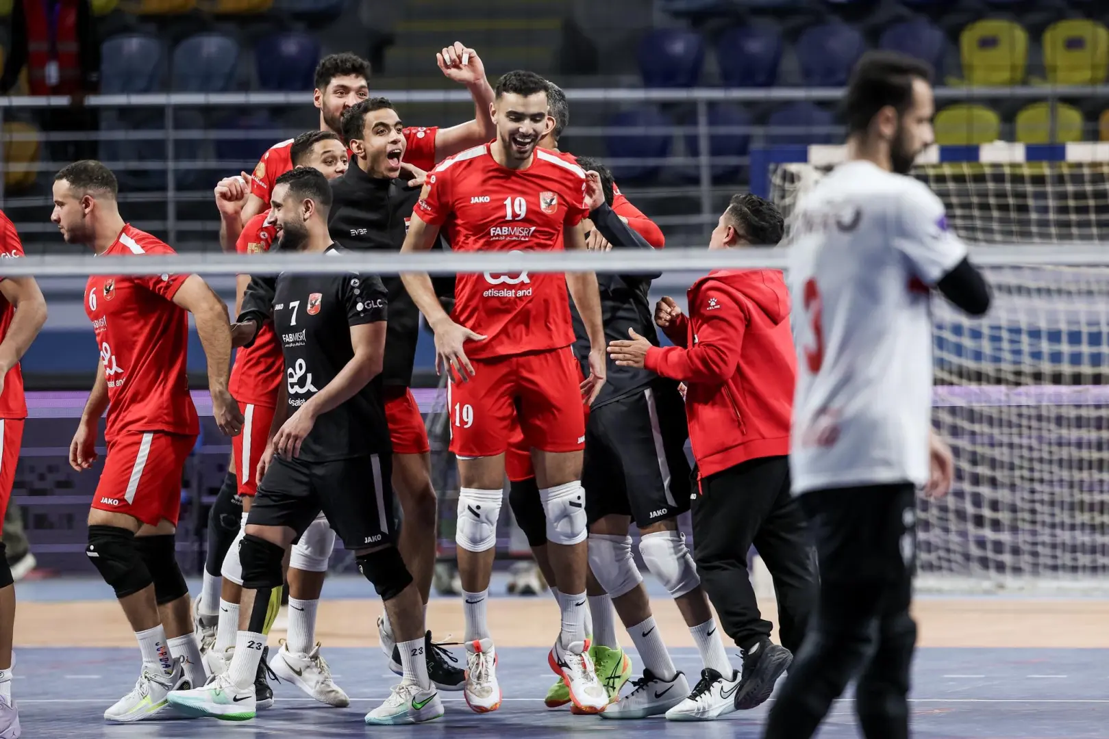 الأهلي يتوج بلقب دوري سوبر رجال الكرة الطائرة بعد الفوز على الزمالك