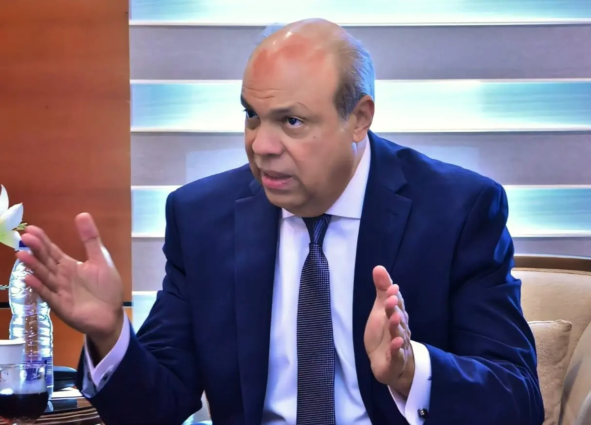 وزير الطيران المدني ينفي أمام الشيوخ بيع المطارات ويؤكد :  مشاركة القطاع الخاص أصبح نهجا عالميا