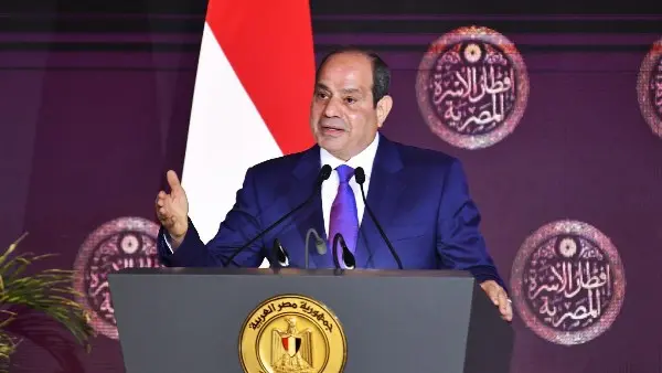 الرئيس السيسي: بناء الجمهورية الجديدة يقوم على الجهد والعرق والعلم