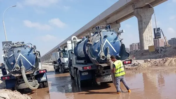 كسر مفاجئ بخط مياه في حدائق أكتوبر
