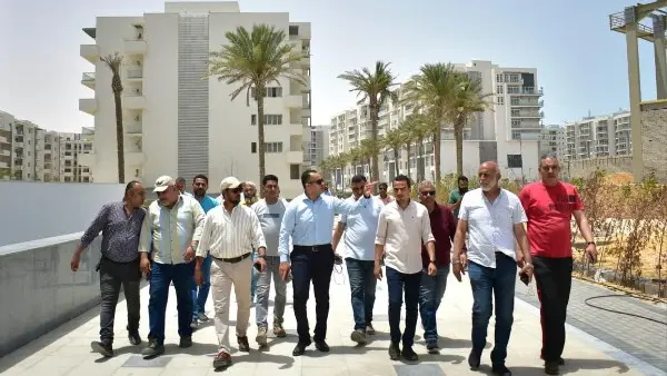 وزيرة الإسكان تتابع موقف تنفيذ عدد من المشروعات بمدينة العلمين الجديدة والقرى السياحية