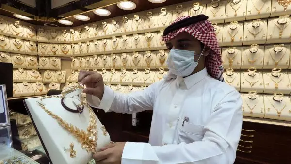 ارتفاع أسعار الذهب اليوم في السعودية.. قفزة بـ 12 ريالاً في أسعار الأعيرة