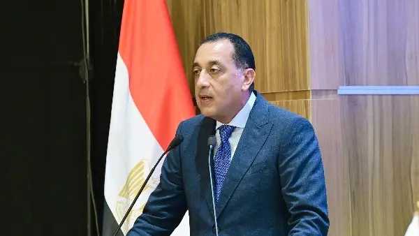 بعد توجيهات الرئيس السيسي في حفل إفطار الأسرة المصرية.. هل يصل الحد الأدنى للأجور إلى 10 آلاف جنيه؟