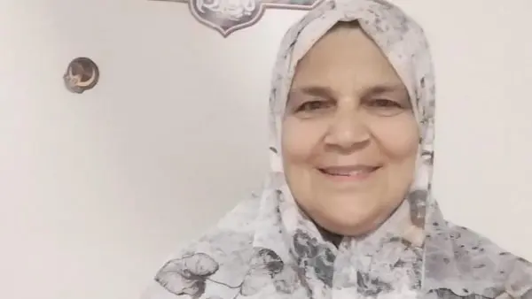 بائعة الخضروات التي هزمت اليأس.. "منى عبد العاطي" الأم المثالية ببني سويف
