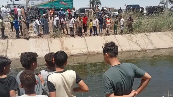 مصرع 8 أشخاص وإصابة 5 في حادث سقوط تروسيكل بترعة نجع حمادي بأسيوط