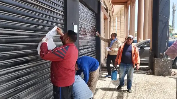 غلق وتشميع 30 محلاً ووحدات بدون ترخيص بدمياط الجديده