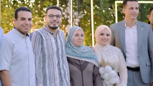 ناهد دهشان.. أيقونة الصبر والوفاء "الأم المثالية" بالشرقية