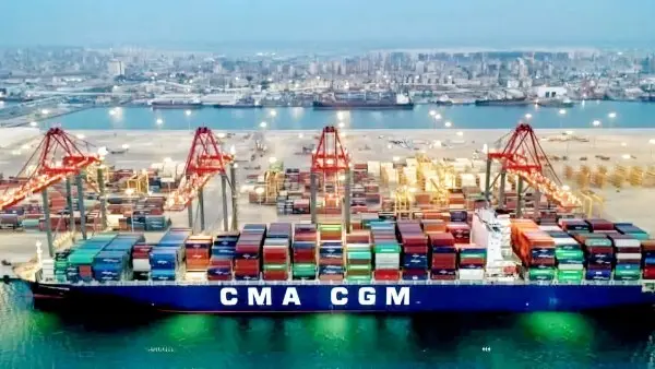 "25 دقيقة فقط".. كيف حققت محطة تحيا مصر بميناء الإسكندرية رقماً قياسياً في زمن تداول الشاحنات؟
