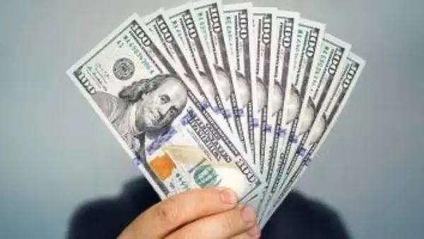 الأخضر بكام؟.. أسعار الدولار اليوم الثلاثاء 30 يونيو 5في البنوك المصرية