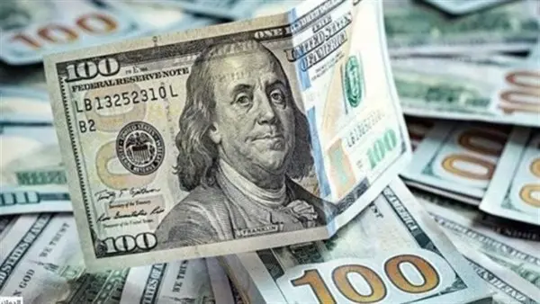 شهد سعر الدولار اليوم الثلاثاء 13 أكتوبر 2026 حالة من الاستقرار والهدوء النسبي في ختام التعاملات المسائية داخل البنوك العاملة في السوق المحلية المصرية وشركات الصرافة الرسمية. وتأتي هذه التطورات في ظل توازن ملحوظ بين حركة البيع والشراء، وترقب المستثمرين والمتعاملين في سوق الصرف لمستجدات السياسة النقدية وتدفقات العملة الأجنبية.
