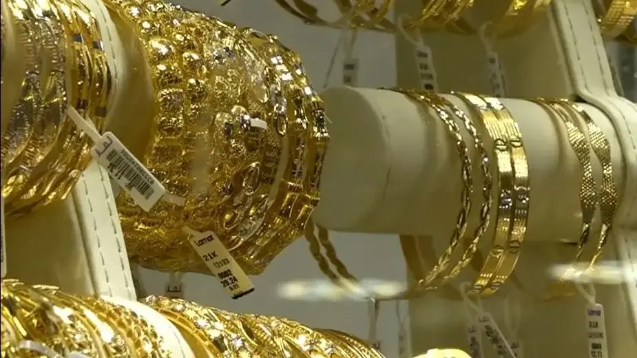 قفزة تاريخية في أسعار الذهب اليوم.. عيار 24 يتخطى 8000 جنيه والأوقية تشتعل عالمياً