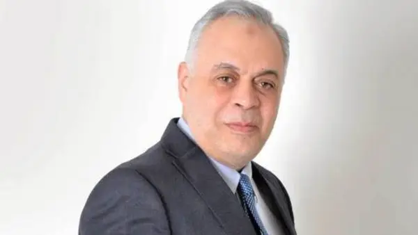 أشرف زكي يكشف كواليس أزمة أحمد ماهر ورامز جلال