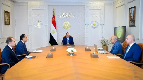 الرئيس السيسي يتابع الموقف التنفيذي للمرحلة الثانية من مشروعات تدعيم الشبكة القومية للكهرباء