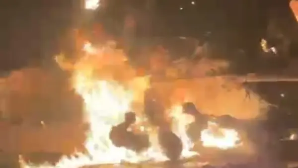 مصرع شخص وإصابة 14 آخرين في حريق مروع أسفر عن انهيار عقار بمنشأة ناصر