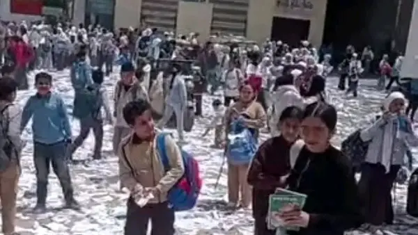 تعليم الدقهلية تكشف مفاجأة عن واقعة تمزيق الكتب