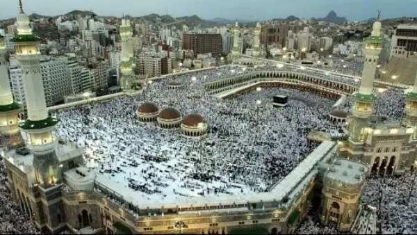 بث مباشر صلاة التراويح من الحرمين.. وحكم الذكر والصلاة على النبي بين الركعات