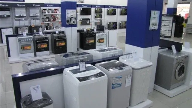 هل أسعار الأجهزة الكهربائية تتأثر بارتفاع الدولار؟.. رئيس الشعبة يجيب