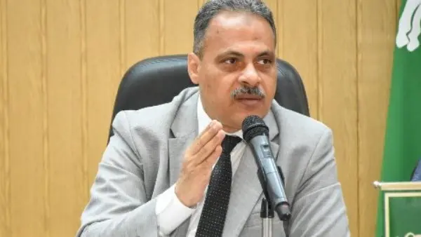ضربة للمتقاعسين.. محافظ الشرقية يحيل عاملين بقطاعات الصحة والتعليم للتحقيق (تفاصيل)