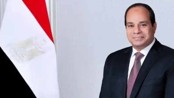 الرئيس السيسي يصل نيروبي للمشاركة في أعمال قمة أفريقيا – فرنسا