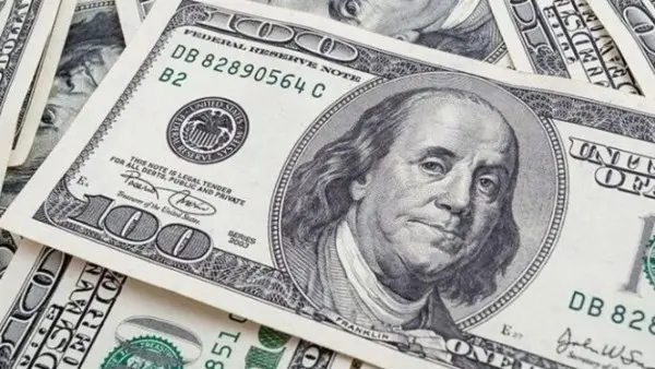 آخر تحديث لسعر الدولار في أول أيام عطلة البنوك