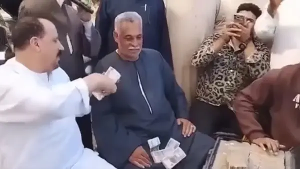 "نقطة المليون جنيه".. حفل زفاف بالغربية يثير الجدل عبر منصات التواصل الاجتماعي
