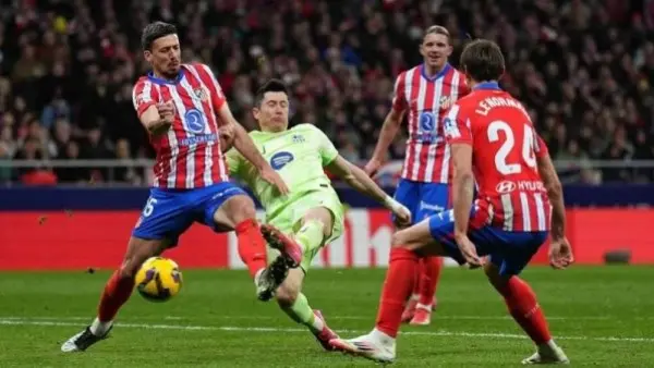 أتلتيكو مدريد يتأهل إلى نصف نهائي دوري أبطال أوروبا رغم الخسارة أمام برشلونة