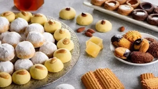 دليل أسعار كحك العيد 2026 في أشهر المحلات.. العبد وإيتوال وهايبر وان