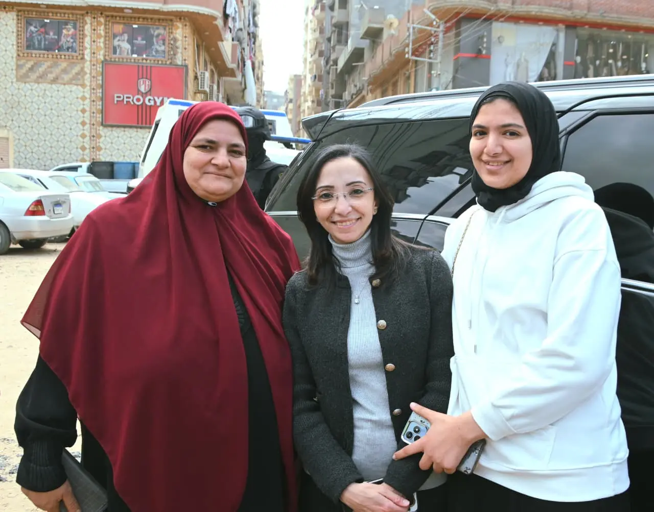 محافظ البحيرة تستمع لمطالب المواطنين خلال جولتها بأبو حمص - a520e94d a3bd 41c1 9912 59022ef056b3