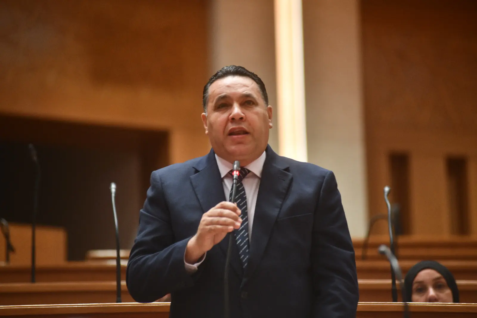 أول تحرك برلماني لمواجهة أزمة خطوط المحمول المسجلة دون علم أصحابها