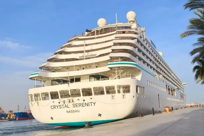 ميناء الإسكندرية يختتم جولة السفينة السياحية CRYSTAL SERENITY بالمياه المصرية