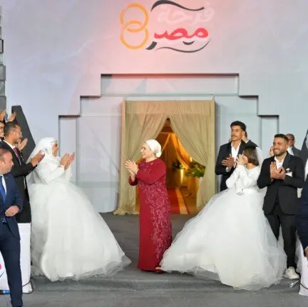 فرحة مصر تدعم 2000 عريس وعروسة