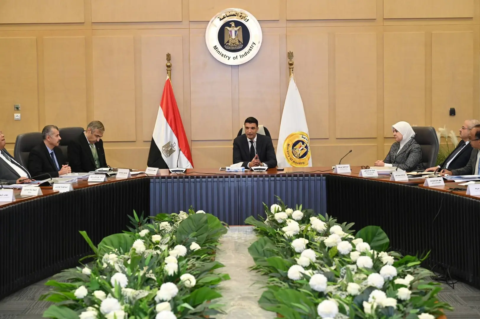 وزير الصناعة: نعمل علي تعزيز الربط بين البحث العلمي واحتياجات الصناعة