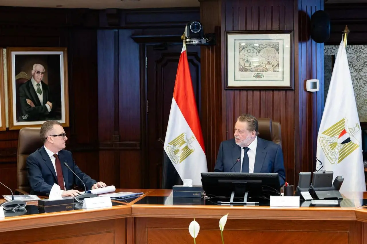 محافظ البنك المركزي المصري يبحث مع وزير التخطيط والتنمية الاقتصادية أوجه التعاون المشترك
