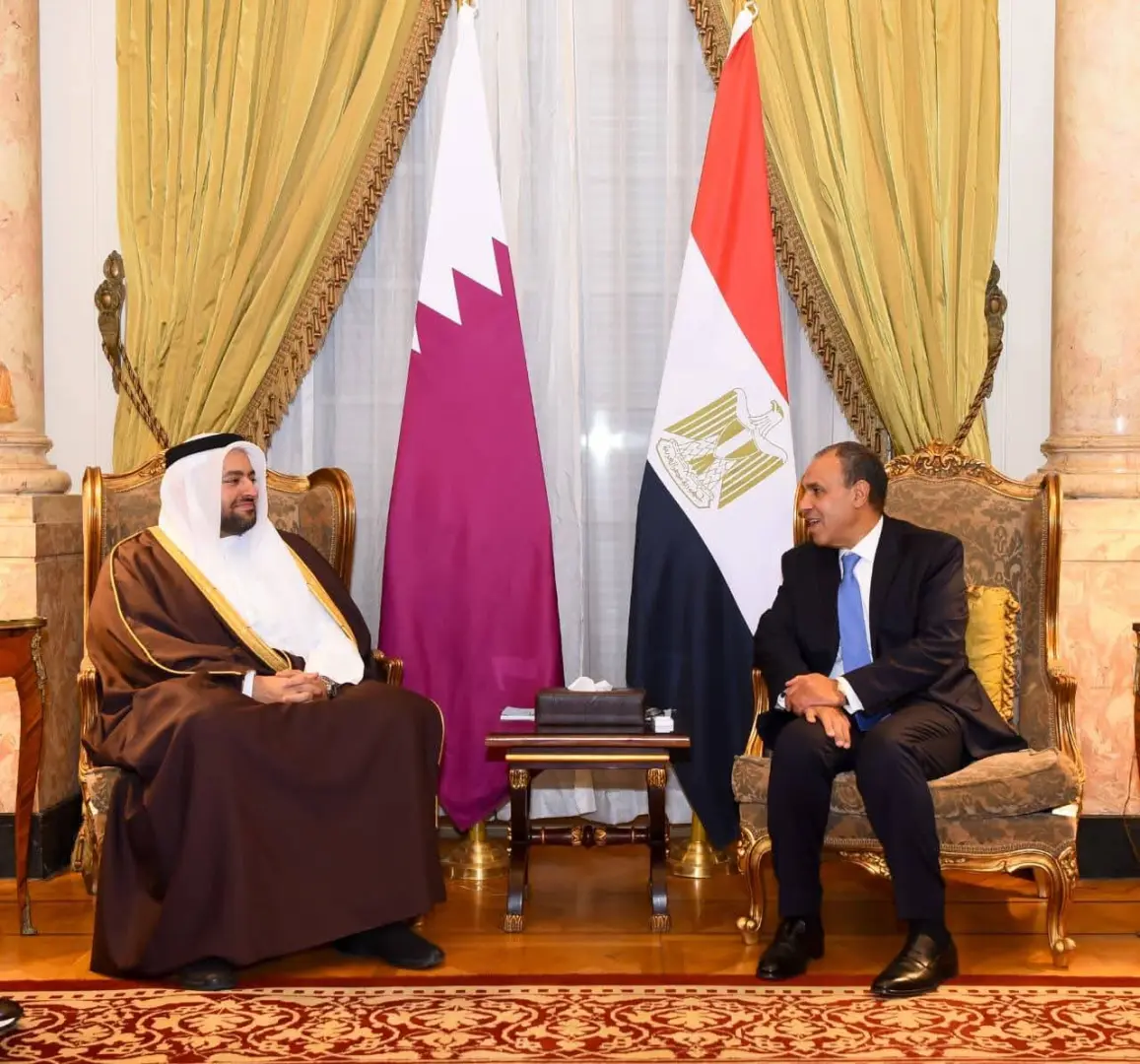 وزير الخارجية يلتقي وزير الدولة بوزارة الخارجية القطرية