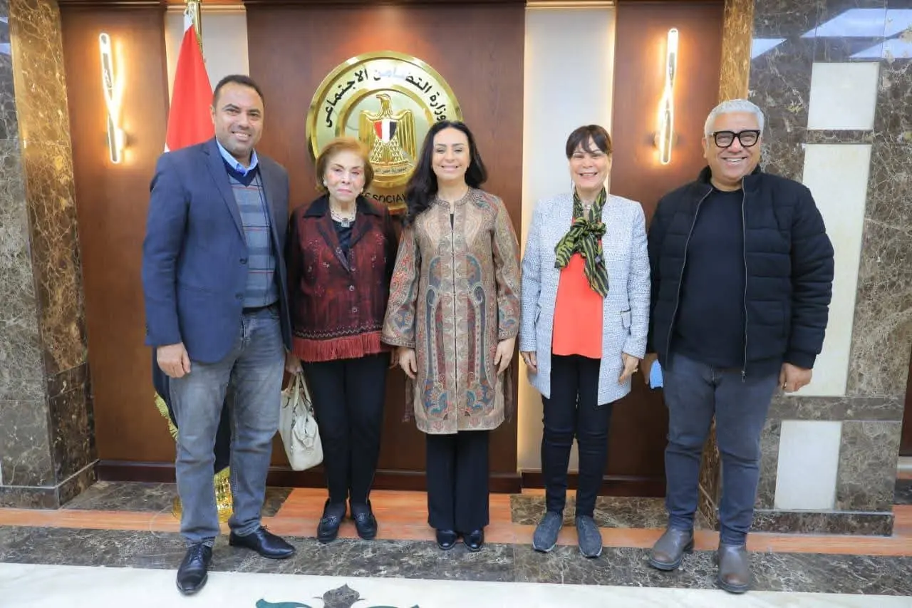 وزيرة التضامن الاجتماعي تلتقي وفد مهرجان أسوان الدولي لأفلام المرأة