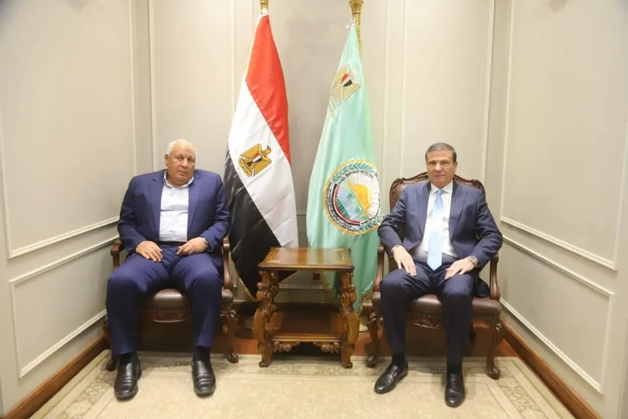 وزير الزراعة ومحافظ مطروح يبحثان تعزيز التنمية الزراعية والإنتاج الحيواني