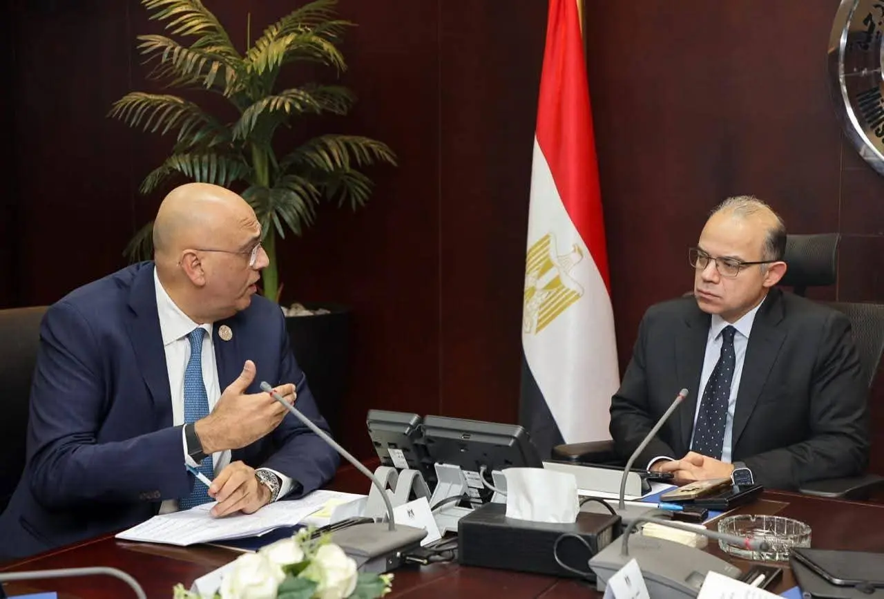 وزير الإستثمار  يبحث مع  رئيس  جهاز تنمية المشروعات  تعزيز دعم ريادة الأعمال